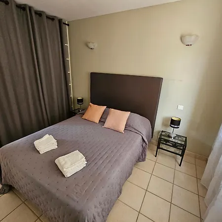 T2 45 M2 Climatise Proche Holiday home *