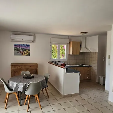 T2 45 M2 Climatise Proche Holiday home *
